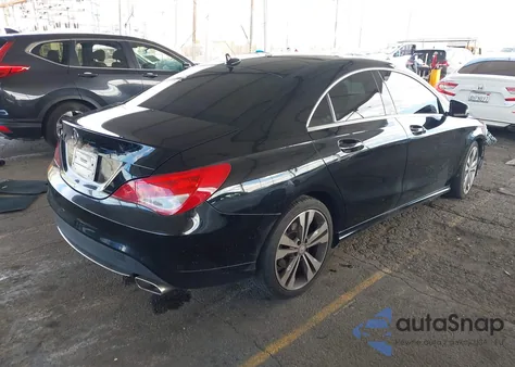 2014 Mercedes-Benz Cla 250 z USA, uszkodzony, nr VIN WDDSJ4EB0EN125345